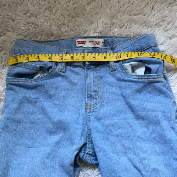 💛Levi’s Tapered Leg Lightwash Jeans - Picture 7 of 9